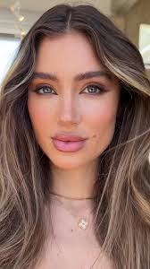 Asti Loren Lucia Burt