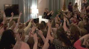 Secret stars & secret sessions. Exclusive 1st Look Inside Taylor Swift S Secret Sessions For Reputation Abc News