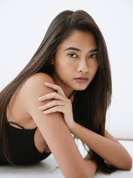 Thuzar (@thuzar_wintlwin) • Instagram photos and videos