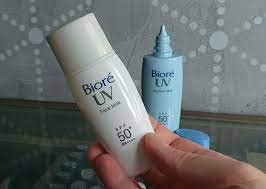 Biore perfect milk (blue packaging) and a great sunscreen leave the skin dry and soft, and very water resistant, recommend the product. Ja Tem No Brasil Comparando Biore Milk E Perfect Milk Na Pele Oleosa Nova Formula Nao Mate