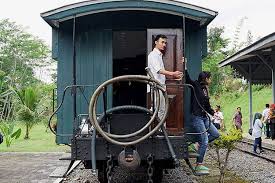 Gambar kereta api kartun berwarna. Mengajak Kaum Muda Menikmati Kereta Api Kuno