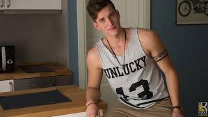 Alejandro pounds Ettore Tosi | Lucas Kazan Blog