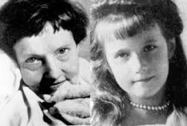 Anna Anderson (left) and Anastasia (right) comparison