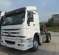 Howo Used 371HP 420HP HW76 Cab Truck Tractor for Sale