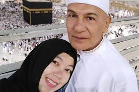 Subscribe rcti official youtube channel : Beda Usia 45 Tahun Istri Muda Mark Sungkar Akui Ingin Kembali Ke Orang Tua Karena Perkara Masakan Semua Halaman Sajian Sedap