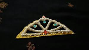 Halwyache Dagine Tiara For Baby Girls A Traditional Maharashtrian Sugar Ornament Of Babies For Makar Sankranti Fes Art N Craft Ornaments Traditional Art