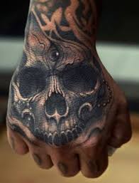 Skull Tattoo On Hand Hals Tattoo Mann Herren Hand Tattoos Tattoo Vorlagen Arm