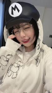 Mario Vang's Instagram, Twitter & Facebook