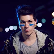 Frank Lemon's Instagram, Twitter & Facebook