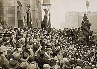 An early hungarian communist, gerő fled hungary for the soviet union after béla kun's brief soviet government was overthrown in august 1919. Bela Kun Wikipedia