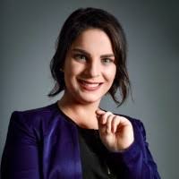 1800+ "Julia D." profiles