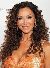Sofia Milos Curly Long Hair Styles Popular Haircuts Lockige Frisuren Frisuren Fur Dicke Lockige Haare Haarschnitt Stile