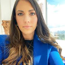 Queen Larson's Instagram, Twitter & Facebook