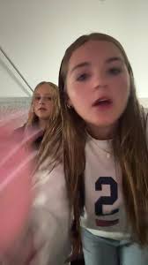 Bella (@bella.spammm.34)