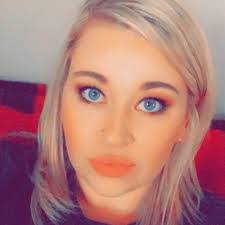 Alissa Cummings's Instagram, Twitter & Facebook