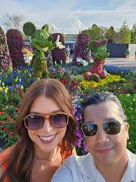 Do u recommend the pass holder lounge in Epcot ?