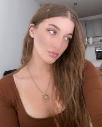 Kasey Cline's Instagram, Twitter & Facebook