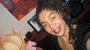 Mina föräldrar lämnade bort mig ofrivilligt"