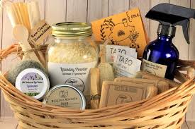 With most gifts available in the $20 range﻿, they'll liven up their kitchen, living room, bedroom, or. Housewarming Gift Hamper