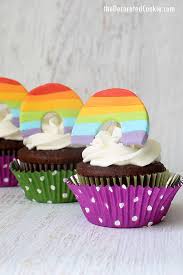 They will never get old, and neither will the rainbow trend! Rainbow Cupcake Toppers With A Fondant Tutorial