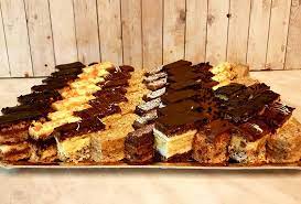 Vă prezentăm o rețetă simplă și rapidă de croissante cu unt. Prajituri De Casa Cluj Napoca Casa Aurelia Sibiu