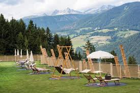 pin auf design finder escapes