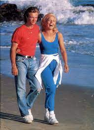 Sommaire 1 biographie 1.1 famille et jeunesse 1.2 vie avec johnny hallyday 1.2.1 rencontre et mariage 1.2.2 vie familiale 1.2.3. David Et Sylvie Johnny Hallyday Johnny Hallyday Jeune David Hallyday