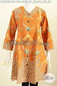 Sebagai best site ide desain, motif dan model baju batik terbaik dari nusantara kebanggaan indonesia, kami sediakan ribuan model baju terbaru dengan seni motif batik modern yang luar biasa epic. Baju Batik Wanita Trend 2017 Busana Dress Batik Kerah V Yang Bikin Wanita Terlihat Cantik Mempesona Harga 150k Dr6823p M Toko Batik Online 2021