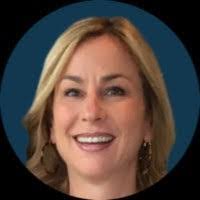 Lori Stetz's Instagram, Twitter & Facebook