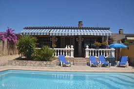Entdecken sie die aktuellsten angebote für häuser & wohnungen zum kauf an der costa brava. Ferienhaus Villa Ingrid In L Escala Costa Brava Spanien Mieten Micazu
