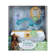 Dans son aventure, il rencontrera sisu, un dragon inspiré par les esprits de l'eau et piégé dans le corps d'un être humain. Coffret A Bijoux Du Dragon Sisu Du Film De Disney Raya Et Le Dernier Dragon Toys R Us Canada
