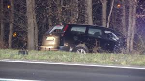 De automobilist reed in de richting van exloo en kwam door nog onbekende oorzaak in de berm terecht. N34 Bij Dalen Deels Dicht Door Ongeluk Update Rtv Drenthe