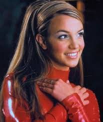 Halle Henderson's Instagram, Twitter & Facebook