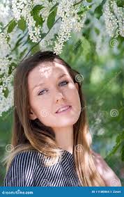 43,365 Branch Hair Stock Photos