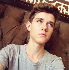 Picture of Devan Key in General Pictures