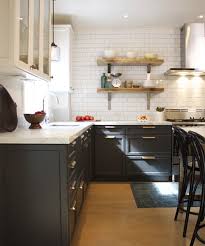 Interiors I Love Mixed Metals In The Kitchen Kitchen Cabinet Colors Home Kitchens Kitchen Inspirations