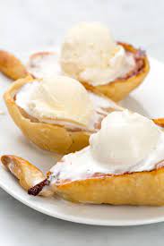 Pie Crust Baked Pears Are Beyond Delightful Pear Recipes Baked Pears Pear Dessert