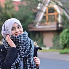 Kus Olur Sen Ucusu Hatirla Hellgrau Hijabi Girl Muslim Girls Muslim Women