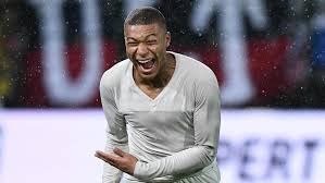 Sur le canal 21, on pourra voir kylian mbappé. Kylian Mbappe L Attaquant Prodige Souffle Sa 20e Bougie