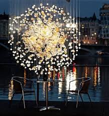 Bubbles In Space Lighting By Lasvit I Wish I Had The Money To Buy This Because It S Beautiful Too Bad That Blown Glass Chandelier Light Sculpture Chandelier