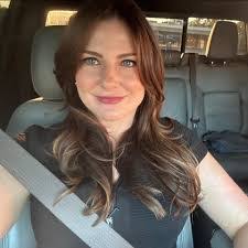 Tamra Yoder's Instagram, Twitter & Facebook