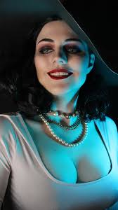 Ledi Dimitresku Tall Lady Iz Resident Evil Village Pikabu She's also inspired 8 of the best whether you know her as 9ft tall vampire mommy or lady alcina dimitrescu, the bewitching villain of resident evil village, the eighth installment in the. tall lady iz resident evil village