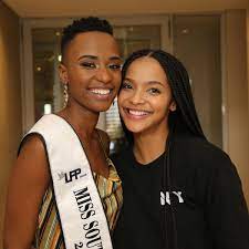 Jun 29, 2021 · congratulations are in order for former yotv presenter and medical doctor musa mthombeni, who took to social media to announce that he and his girlfriend, former miss sa liesl laurie, are engaged. Liesl Laurie On Twitter She Has The Mindset Of A Queen The Heart Of A Warrior Welcome To The Sisterhood Zozitunzi I Am So Excited For The World To Get To