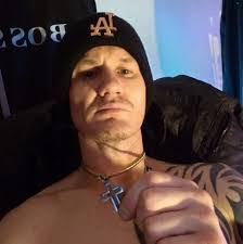 Raymond Vickers's Instagram, Twitter & Facebook