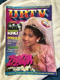 Ziana zain was born on may 2, 1968 in merlimau, malacca, malaysia as siti roziana binti mohammad zain. Majalah Urtv Cover Ziana Zain Books Stationery Magazines Others On Carousell