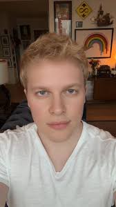 Ronan Farrow