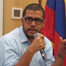 Por amenazas, sale al exilio el profesor universitario Luis Trejos