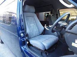 toyotaハイエース 200 にレカロ エルゴメドmvの装着 運転腰痛は座席と姿勢の複数原因 jetsetにお任せください ハイエース 装着 座席