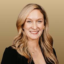 Karla Norton's Instagram, Twitter & Facebook