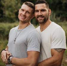 Wonder boy and Chris looking like a gay couple in a stock photo : r/ufc